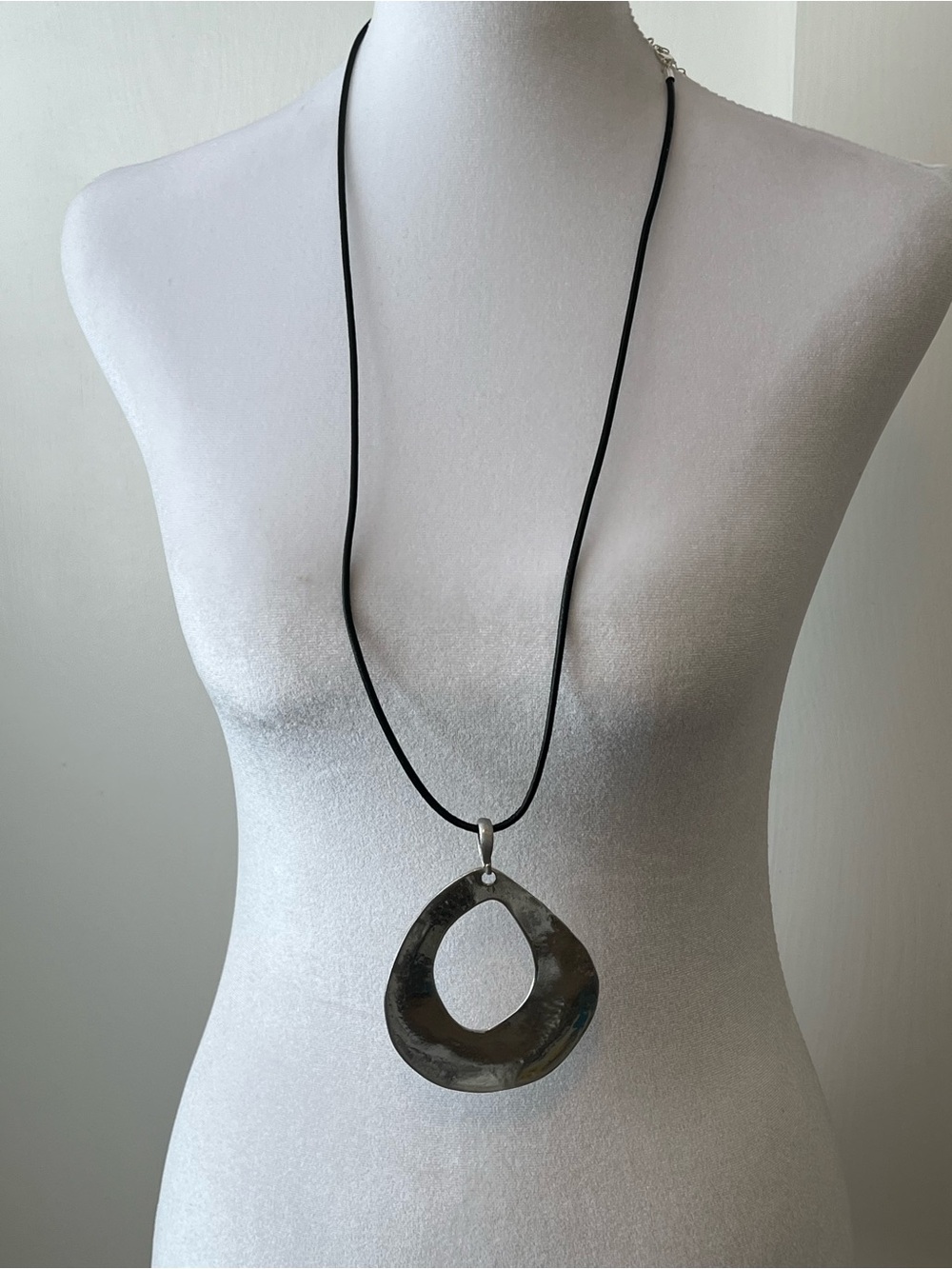 SWEET LOLA Circle Silver Pendant Necklace 42” Leather Black Cord